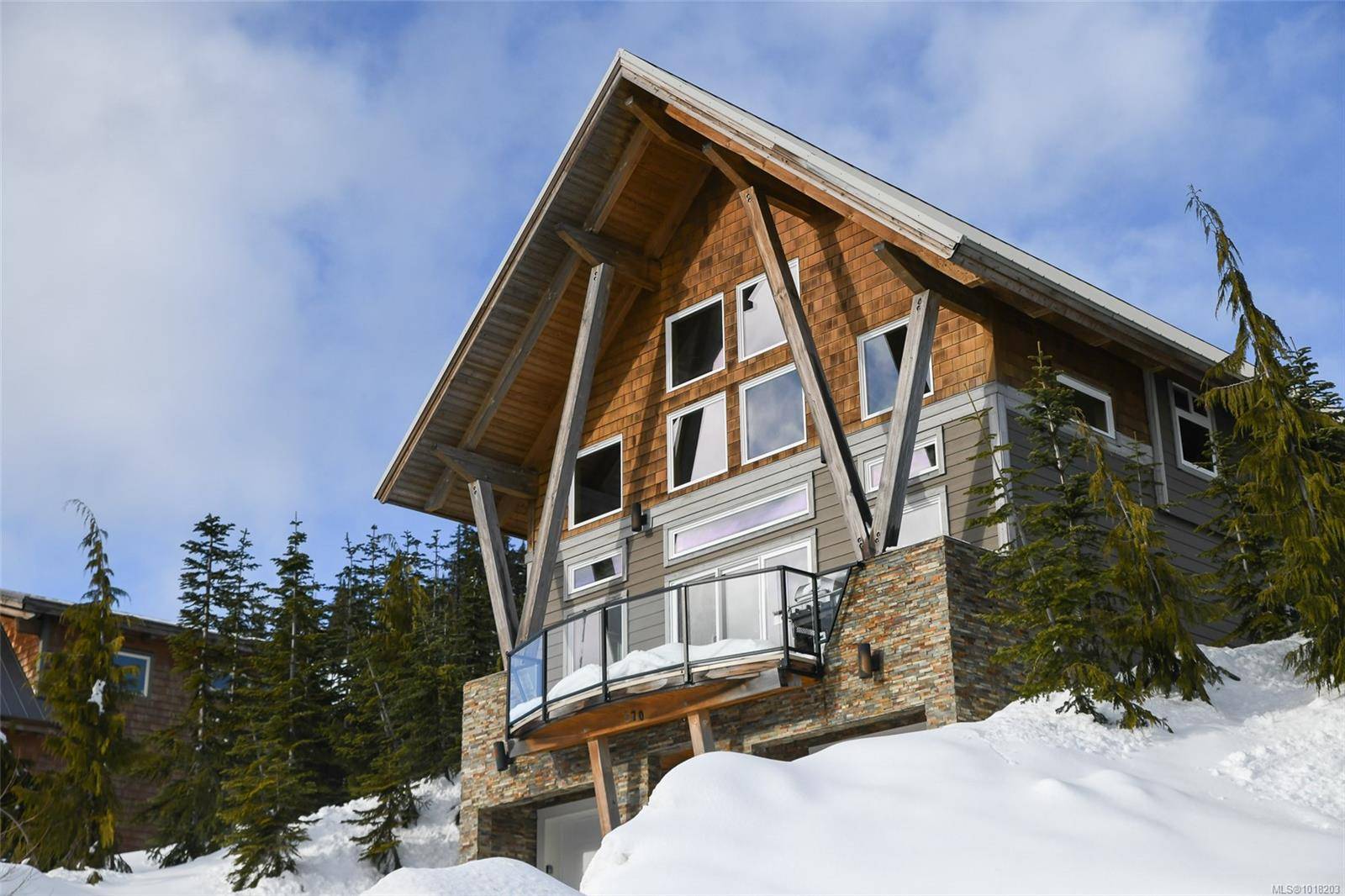 Courtenay, BC V9J 1L0,570 Arrowsmith Ridge