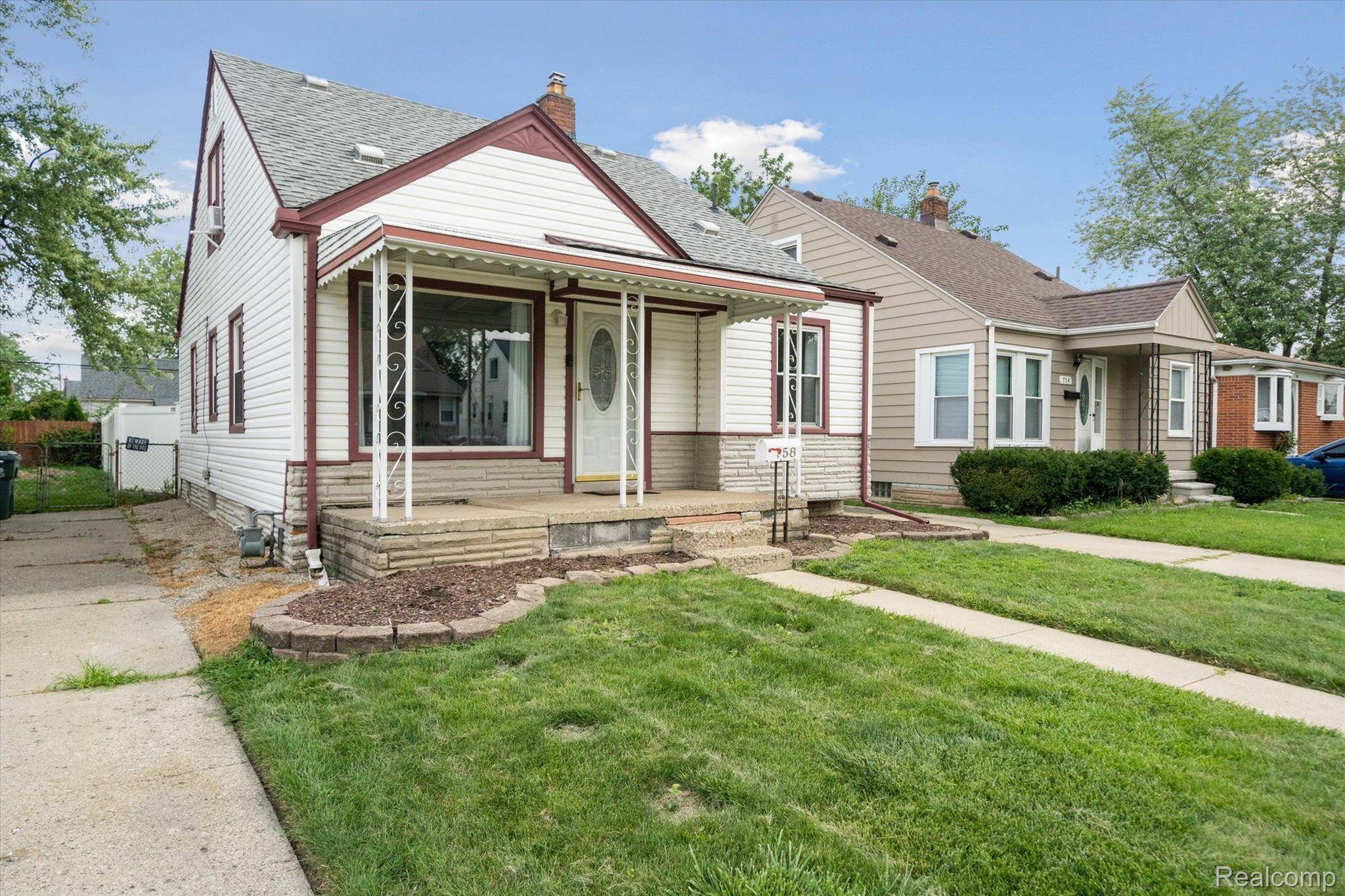 Lincoln Park, MI 48146,758 CLEVELAND AVE