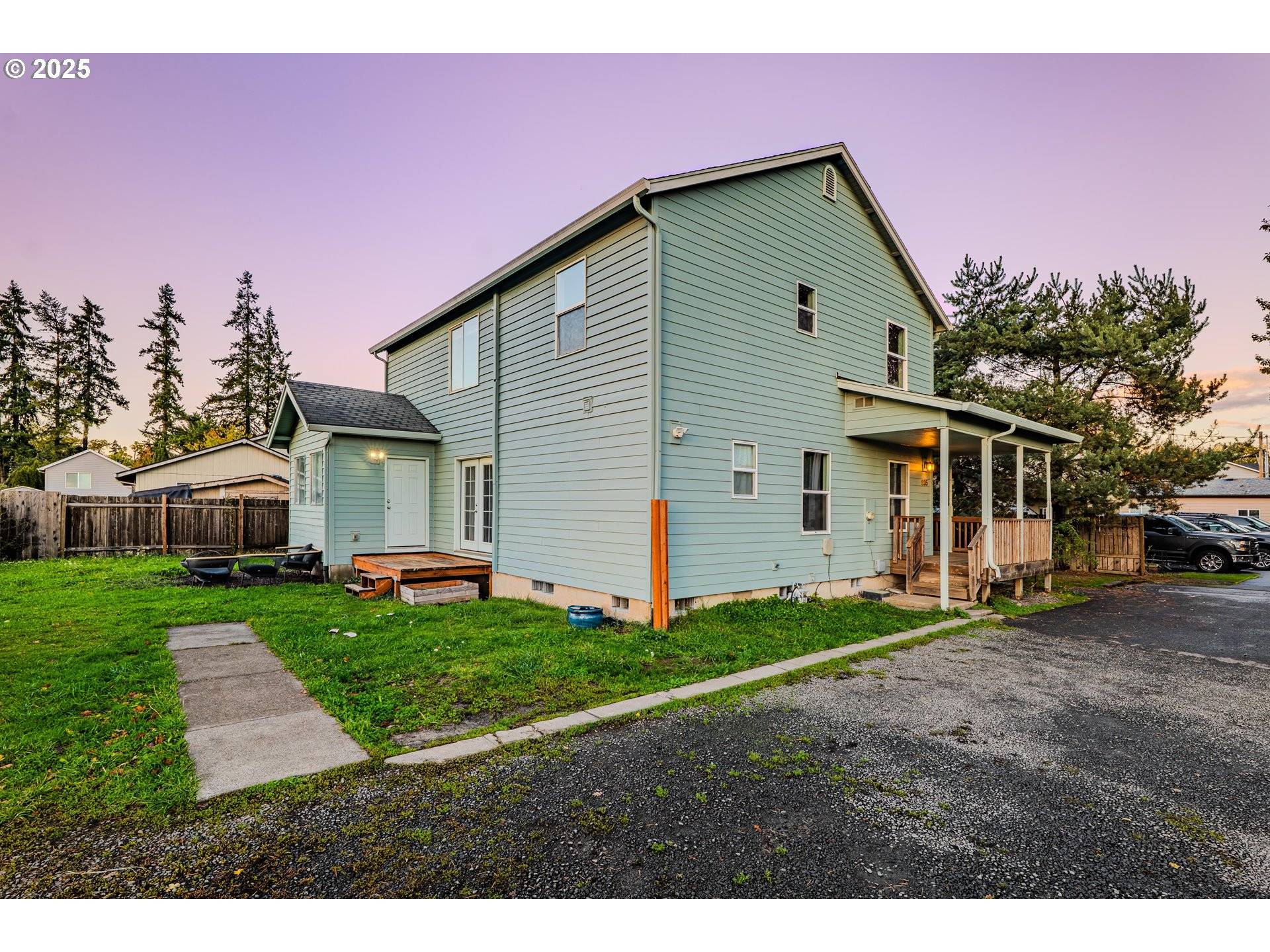 Newberg, OR 97132,835 WYNOOSKI ST
