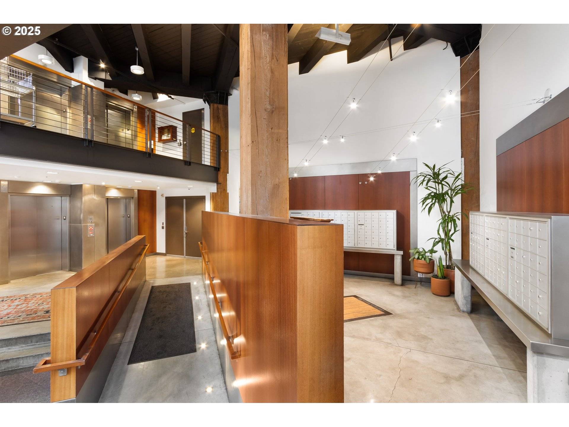 Portland, OR 97209,1420 NW LOVEJOY ST #725