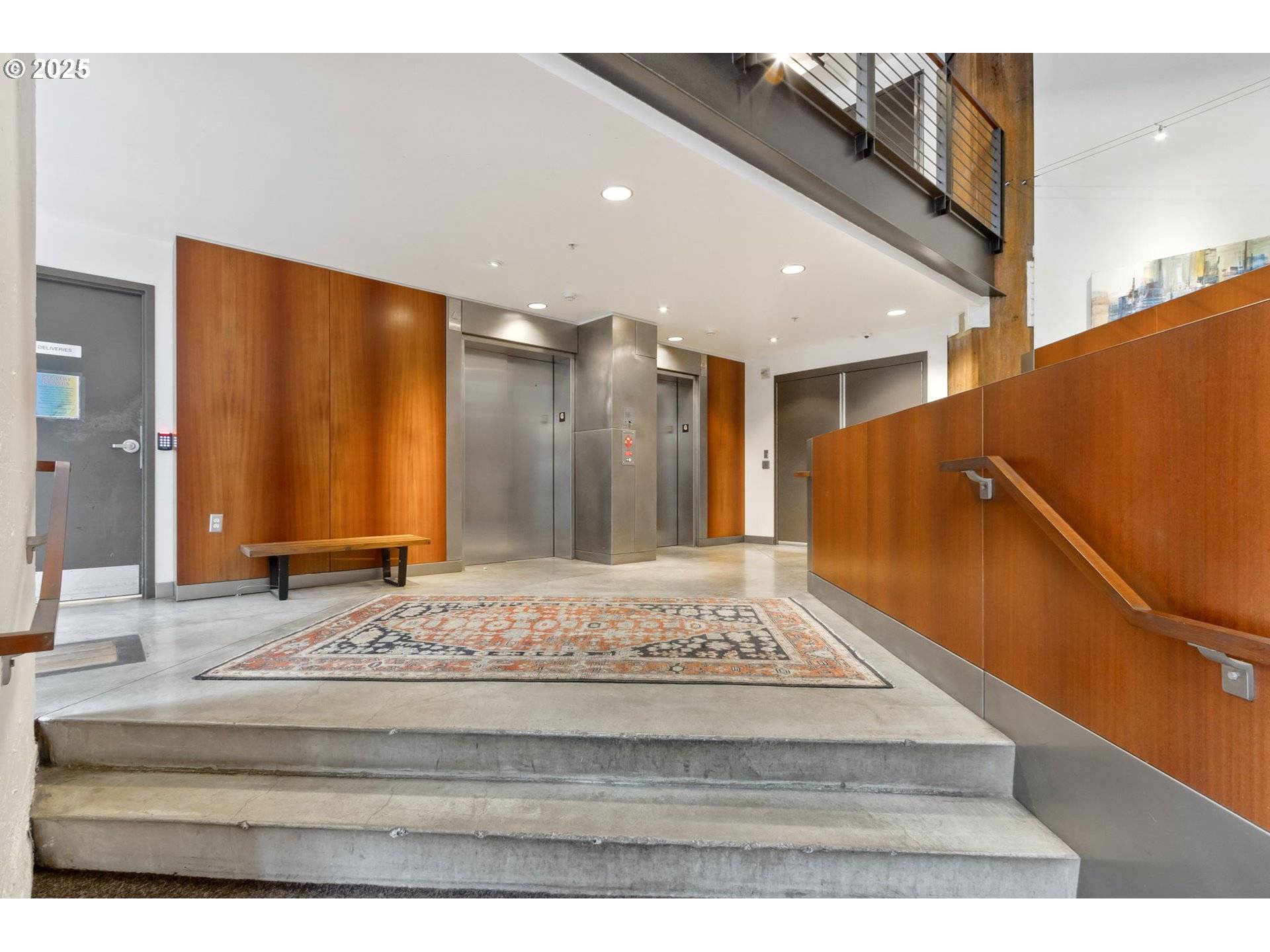 Portland, OR 97209,1420 NW LOVEJOY ST #725