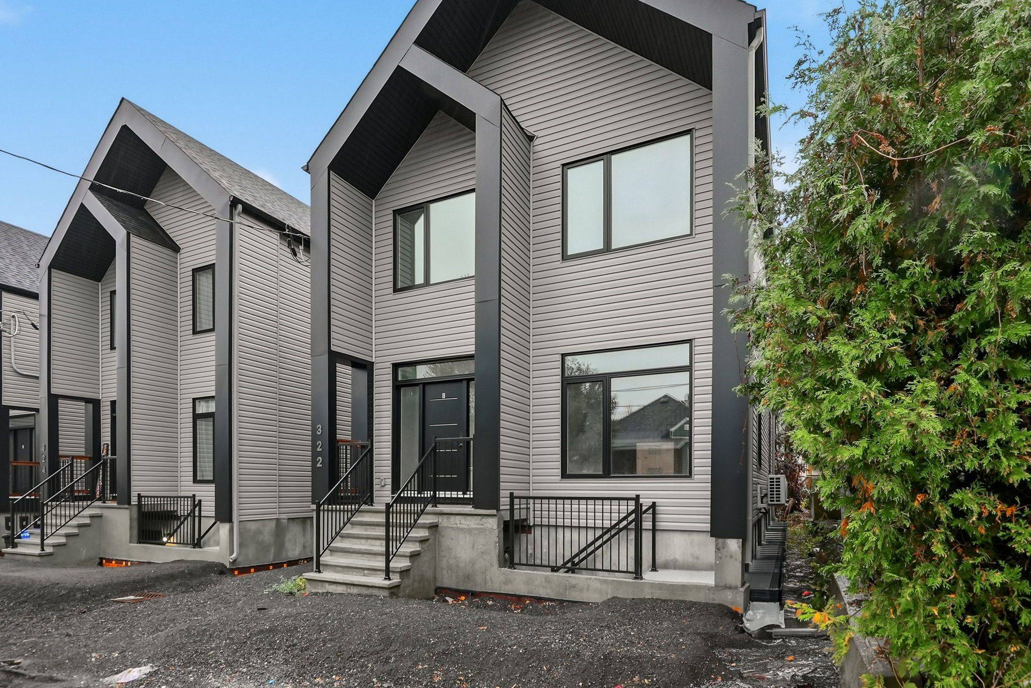 Vanier And Kingsview Park, ON K1L 6K7,322 Frontenac ST #D