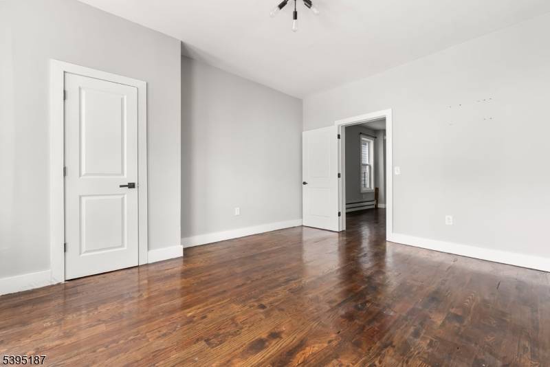 Newark City, NJ 07103,119 Littleton Ave