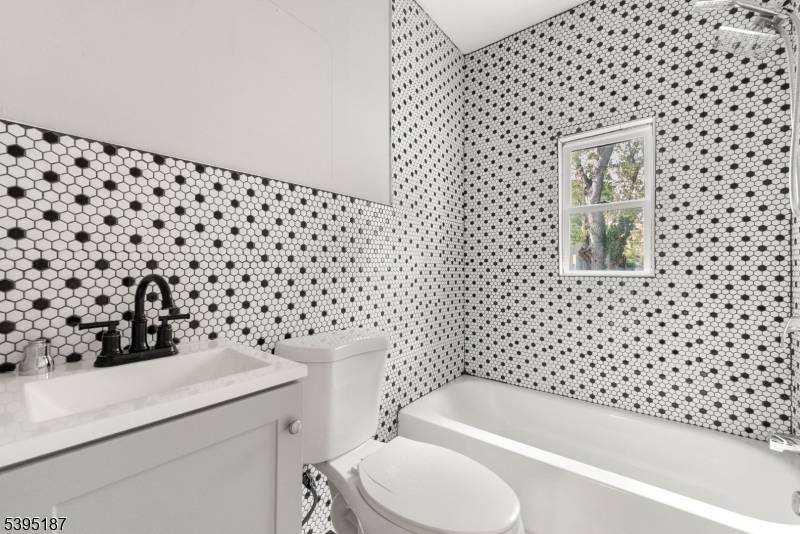 Newark City, NJ 07103,119 Littleton Ave