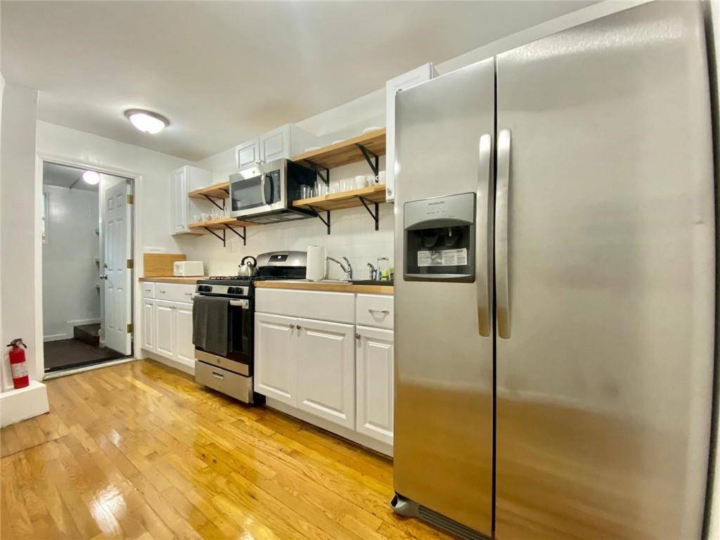 Brooklyn, NY 11221,1179 Jefferson AVE