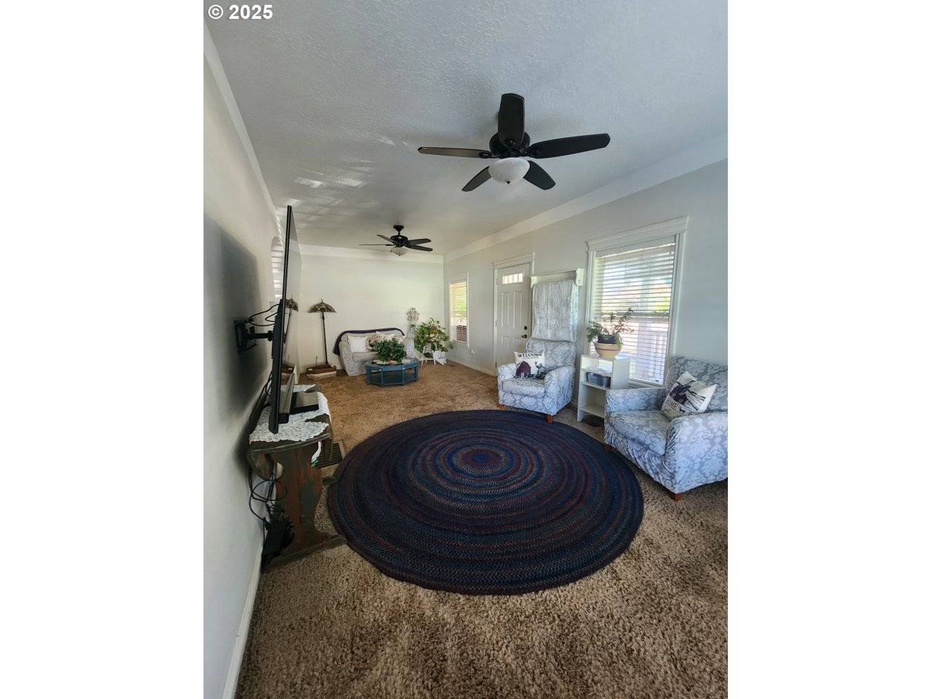 Silverton, OR 97381,718 PINE ST