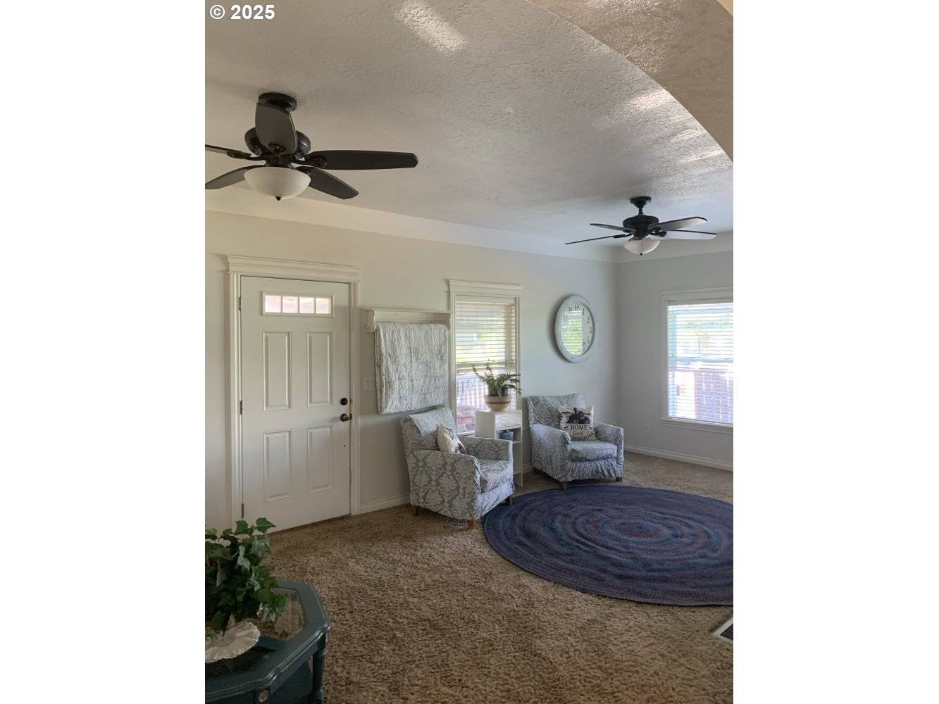 Silverton, OR 97381,718 PINE ST