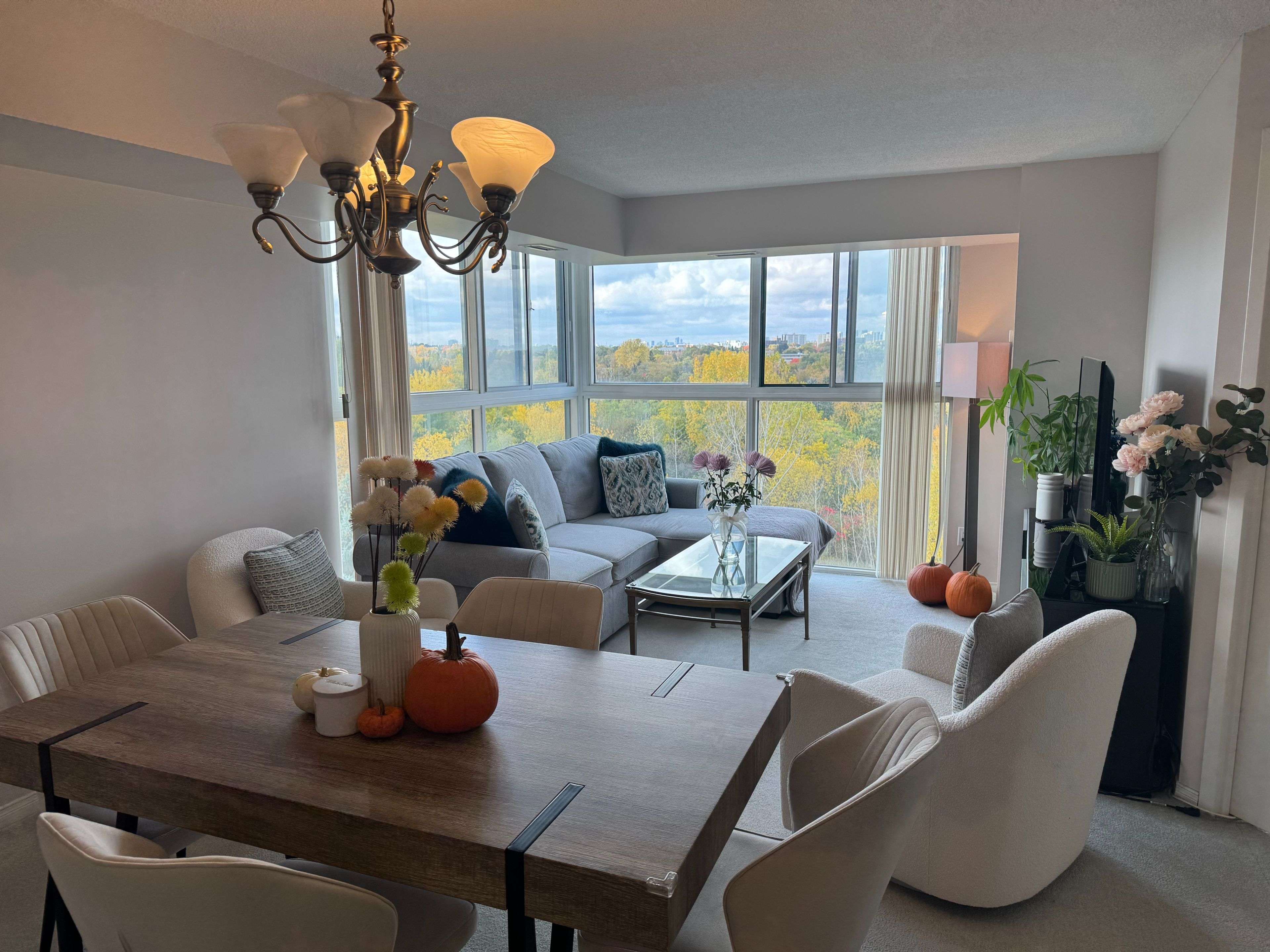 Toronto E08, ON M1J 3N4,90 Dale AVE #909