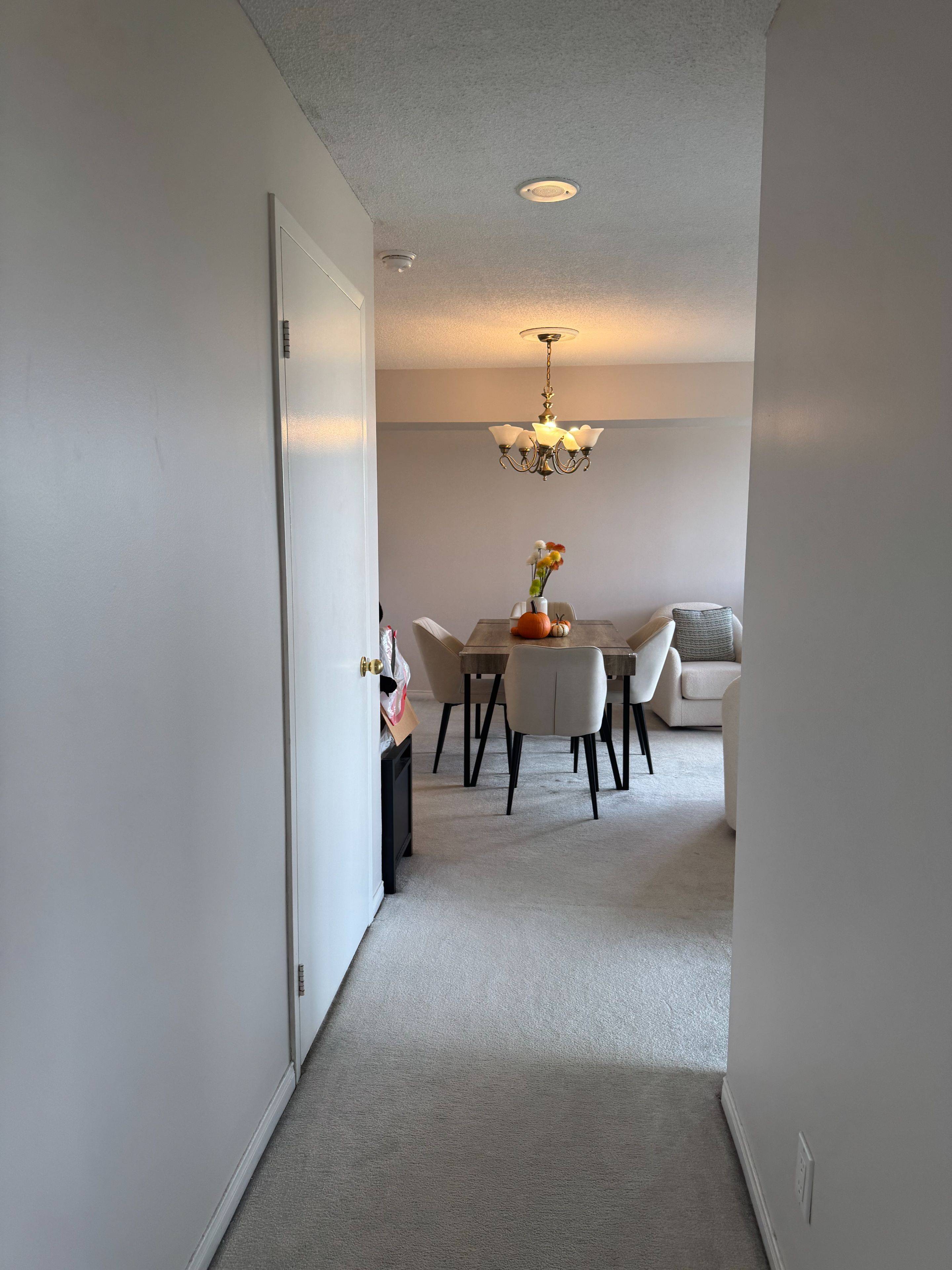 Toronto E08, ON M1J 3N4,90 Dale AVE #909