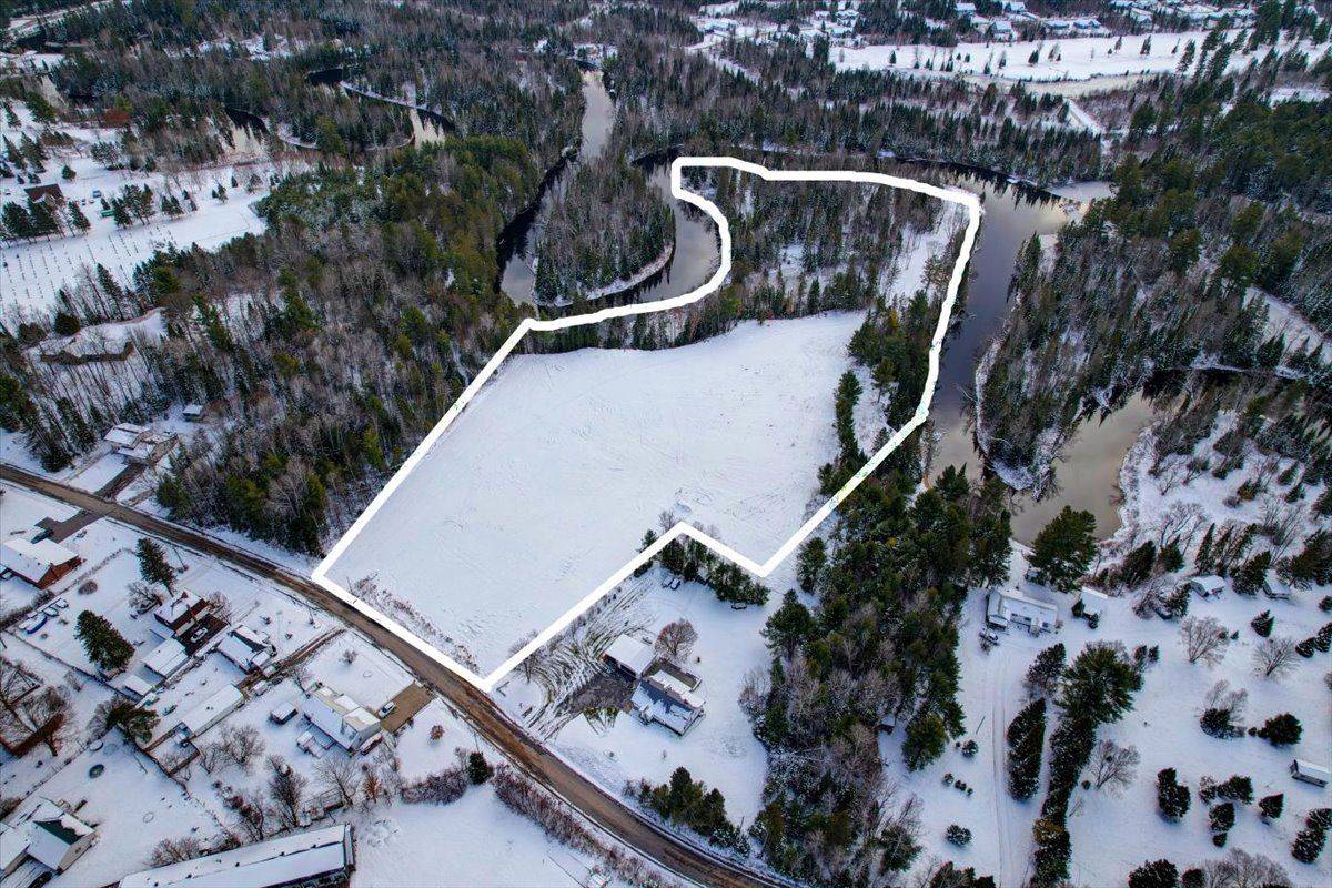 40 York River DR, Bancroft, ON K0L 1C0