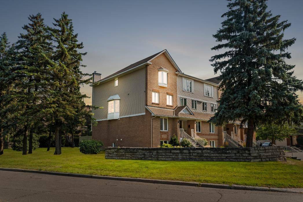 Orleans - Convent Glen And Area, ON K1C 4N4,6501 Bilberry DR #B