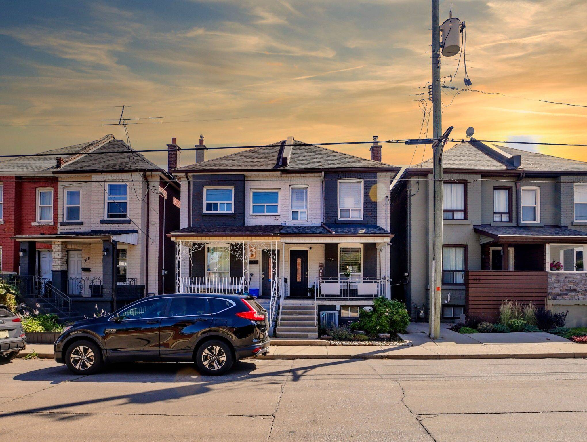 Hamilton, ON L8L 3R5,114 BURTON ST