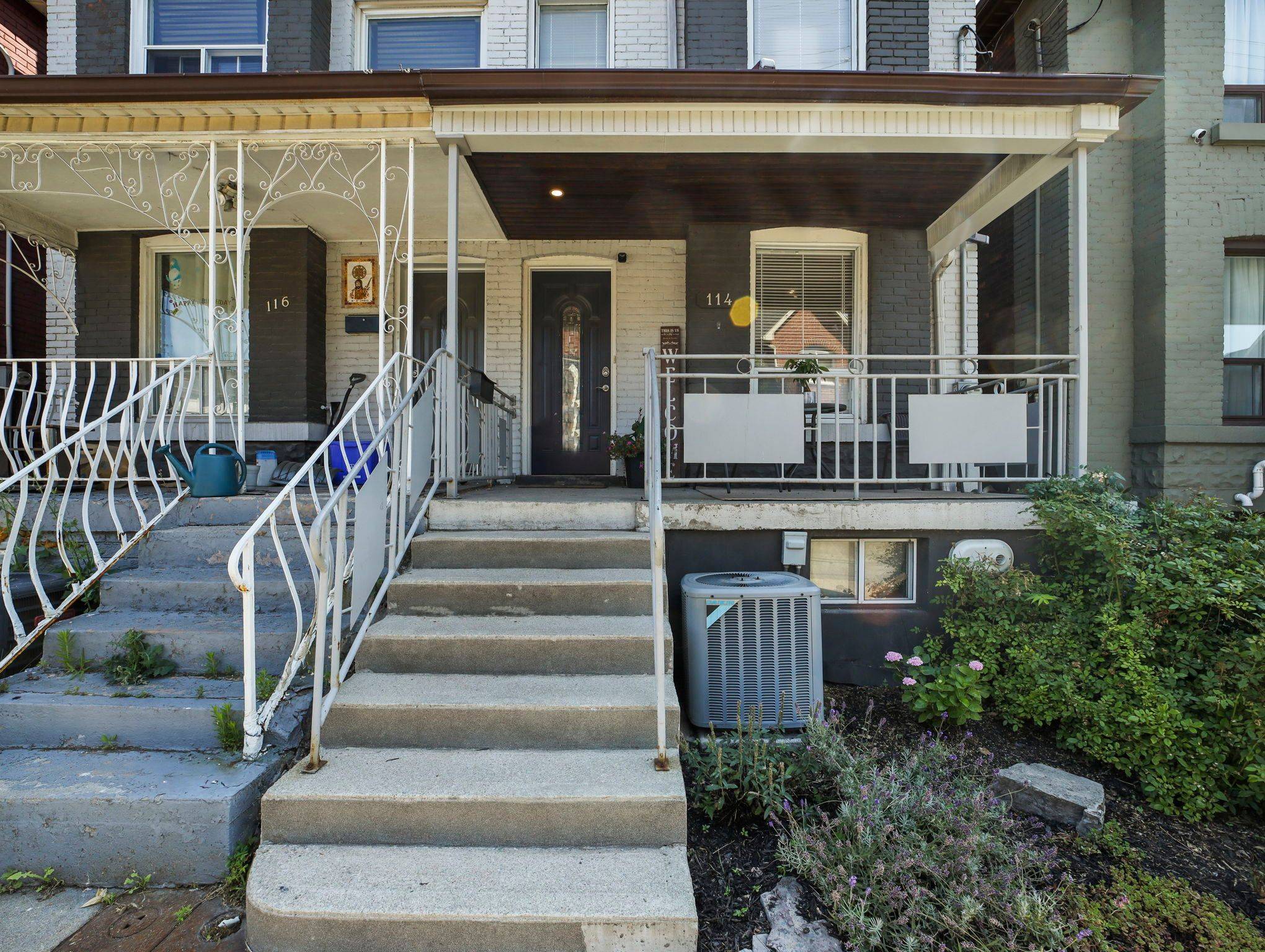 Hamilton, ON L8L 3R5,114 BURTON ST