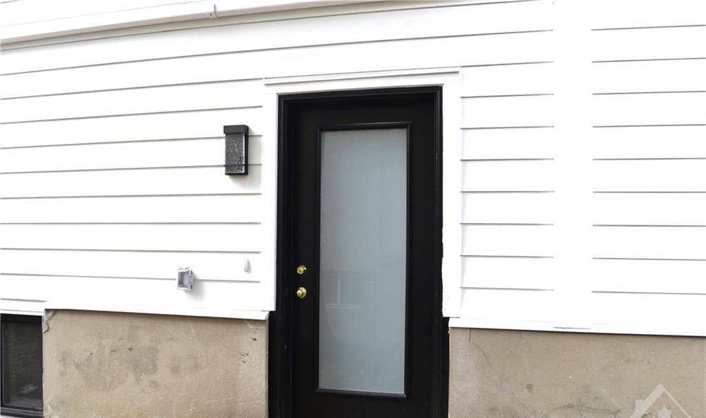 Westboro - Hampton Park, ON K1Z 5M9,503 ATHLONE AVE #3