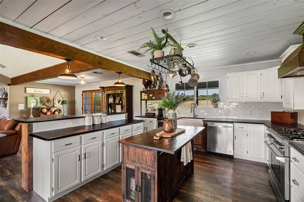 Walnut Springs, TX 76690,5100 Highway 144