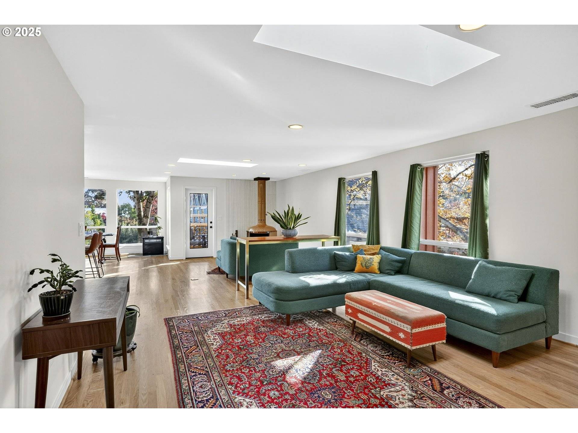 Portland, OR 97219,6722 6724 S VIRGINIA AVE