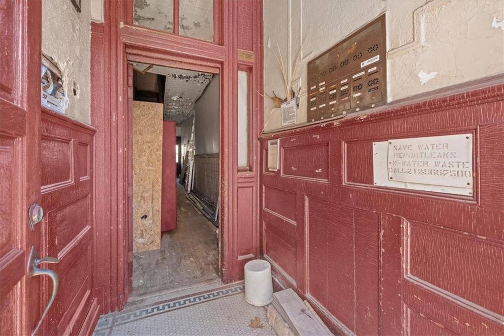 Brooklyn, NY 11217,245 Bond ST