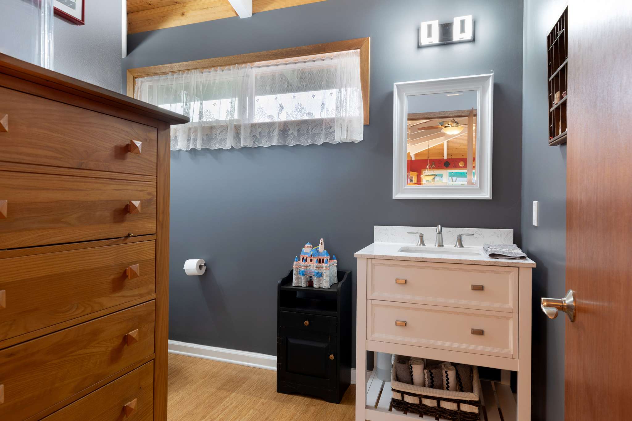 Kailua-kona, HI 96740,71-1769 PUU LANI DR