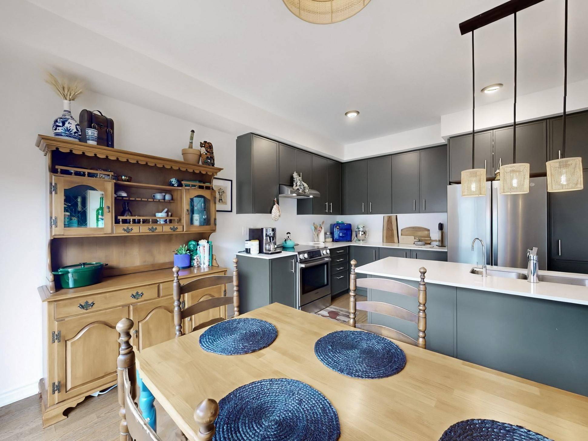 Barrie, ON L9J 0P6,28 Gemini DR