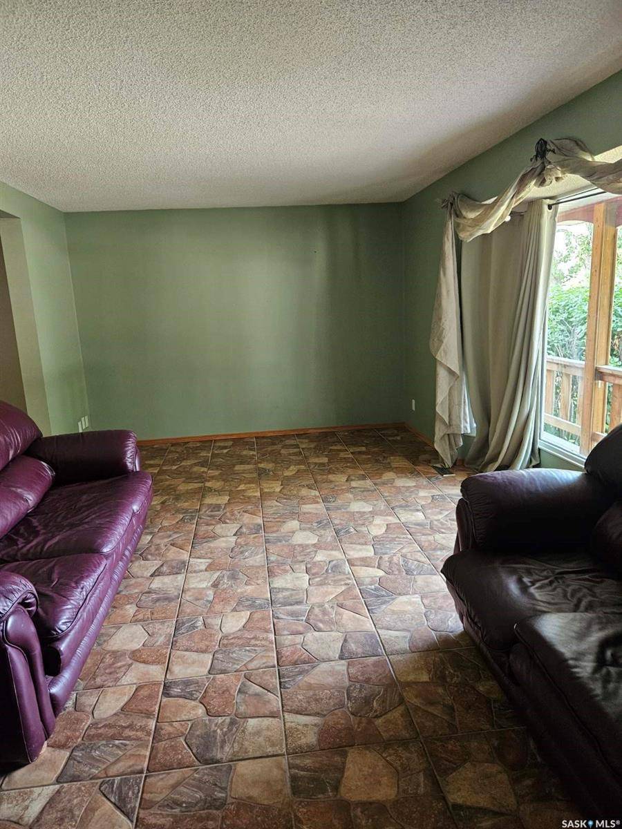 Rosetown, SK S0L 2V0,401 Sovereign CRESCENT