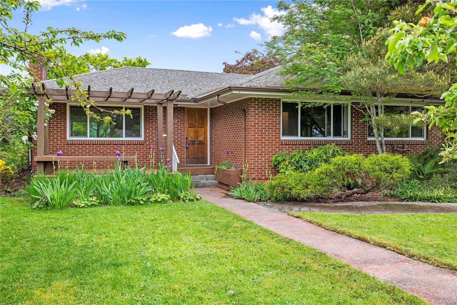 Nanaimo, BC V9R 2A5,221 Garner Cres