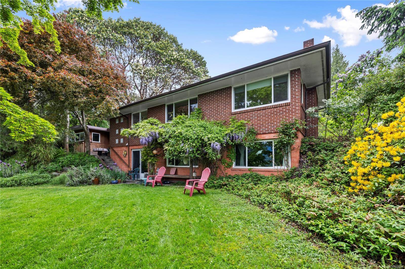 Nanaimo, BC V9R 2A5,221 Garner Cres