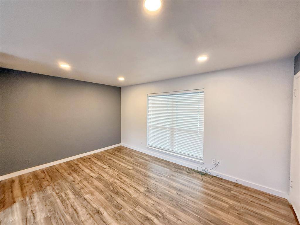 Dallas, TX 75204,4811 Live Oak Street #202