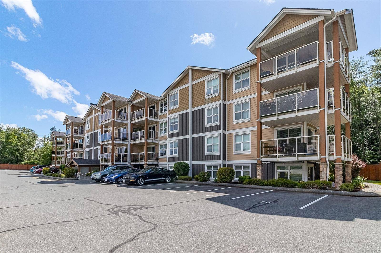 Nanaimo, BC V9T 5Y2,4701 Uplands Dr #104