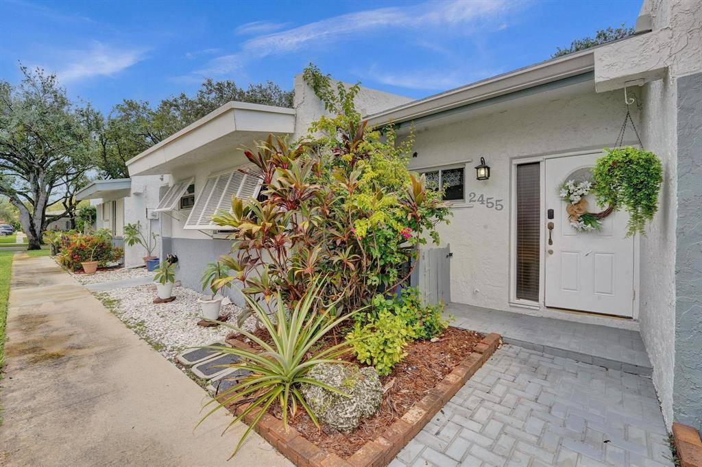 Hollywood, FL 33021,2455 N 37th Ave