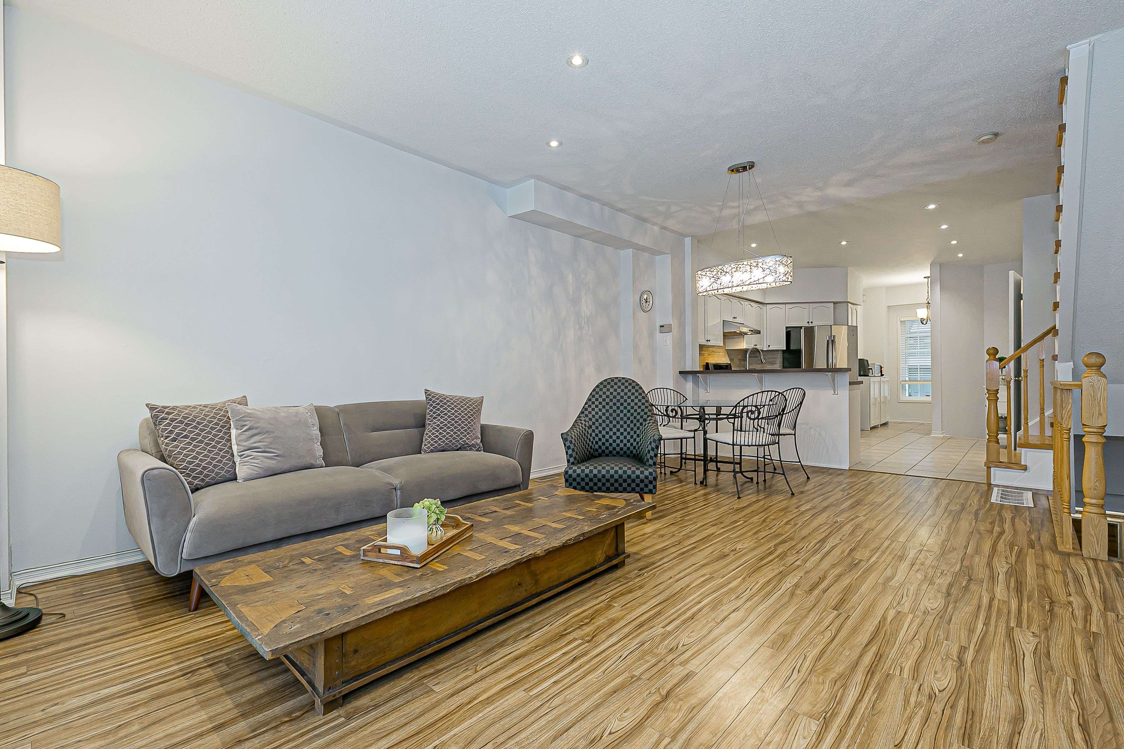 Richmond Hill, ON L4C 0M7,23 Observatory LN #66