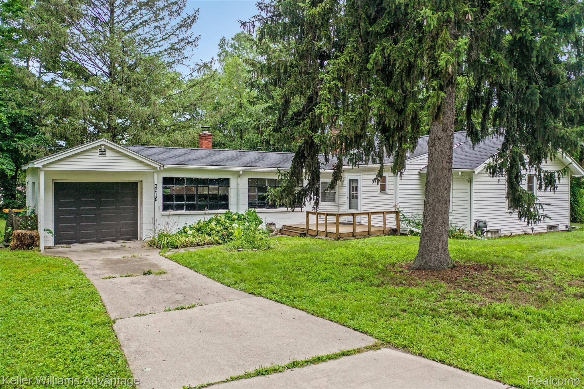 Wixom, MI 48393,3015 MAGANSER DR