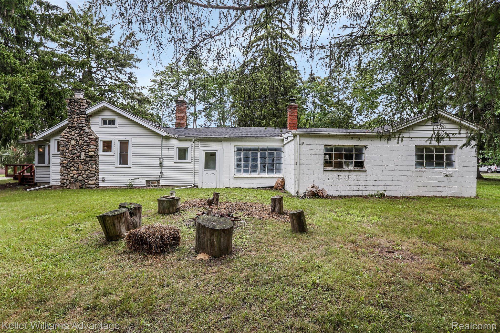 Wixom, MI 48393,3015 MAGANSER DR