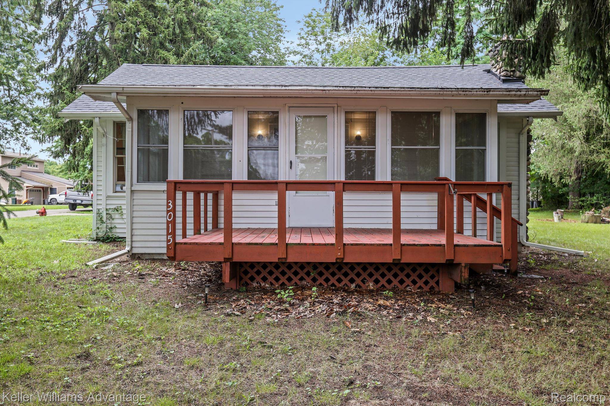 Wixom, MI 48393,3015 MAGANSER DR