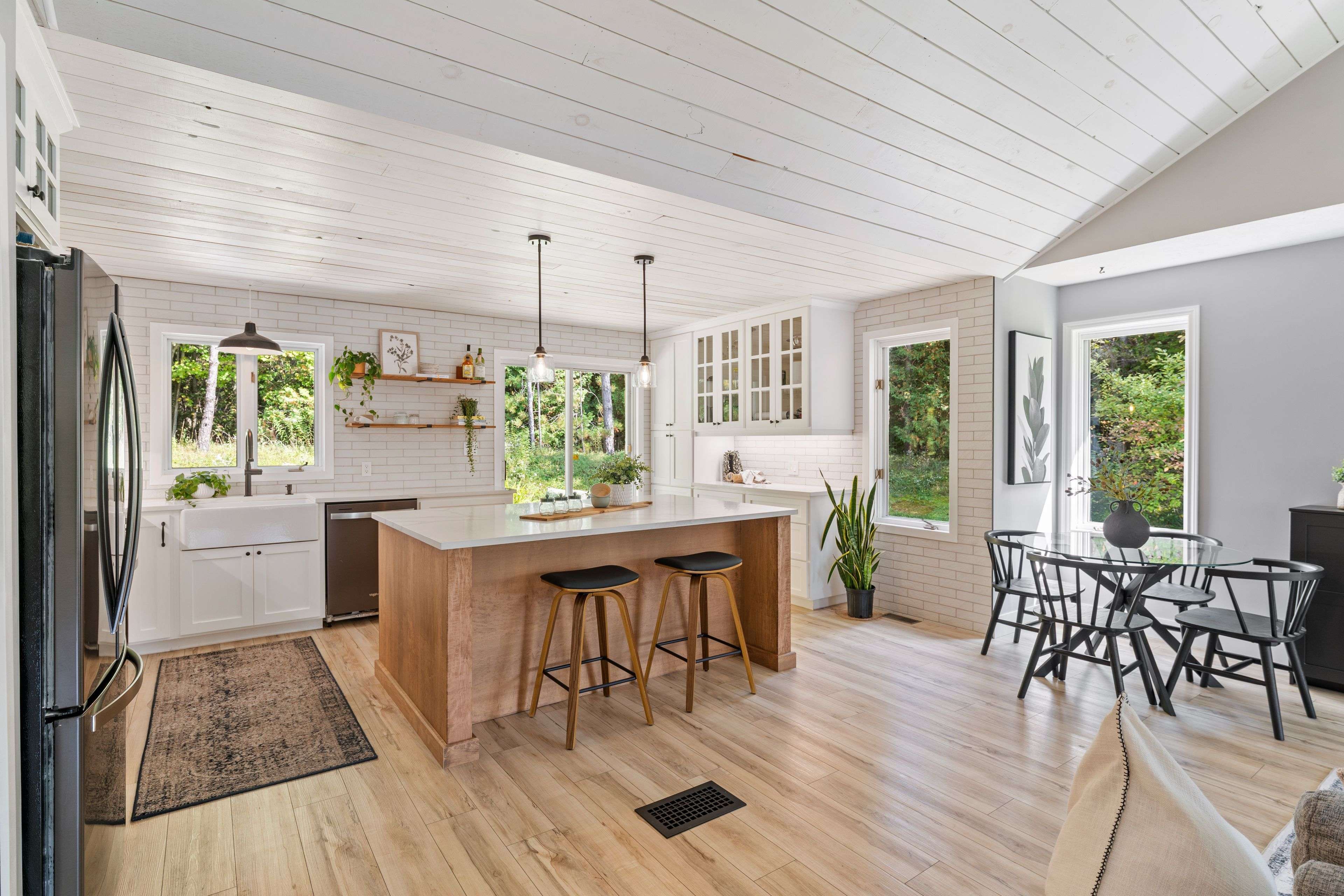 Chatsworth, ON N0H 1K0,702473 Sideroad 5 N/A