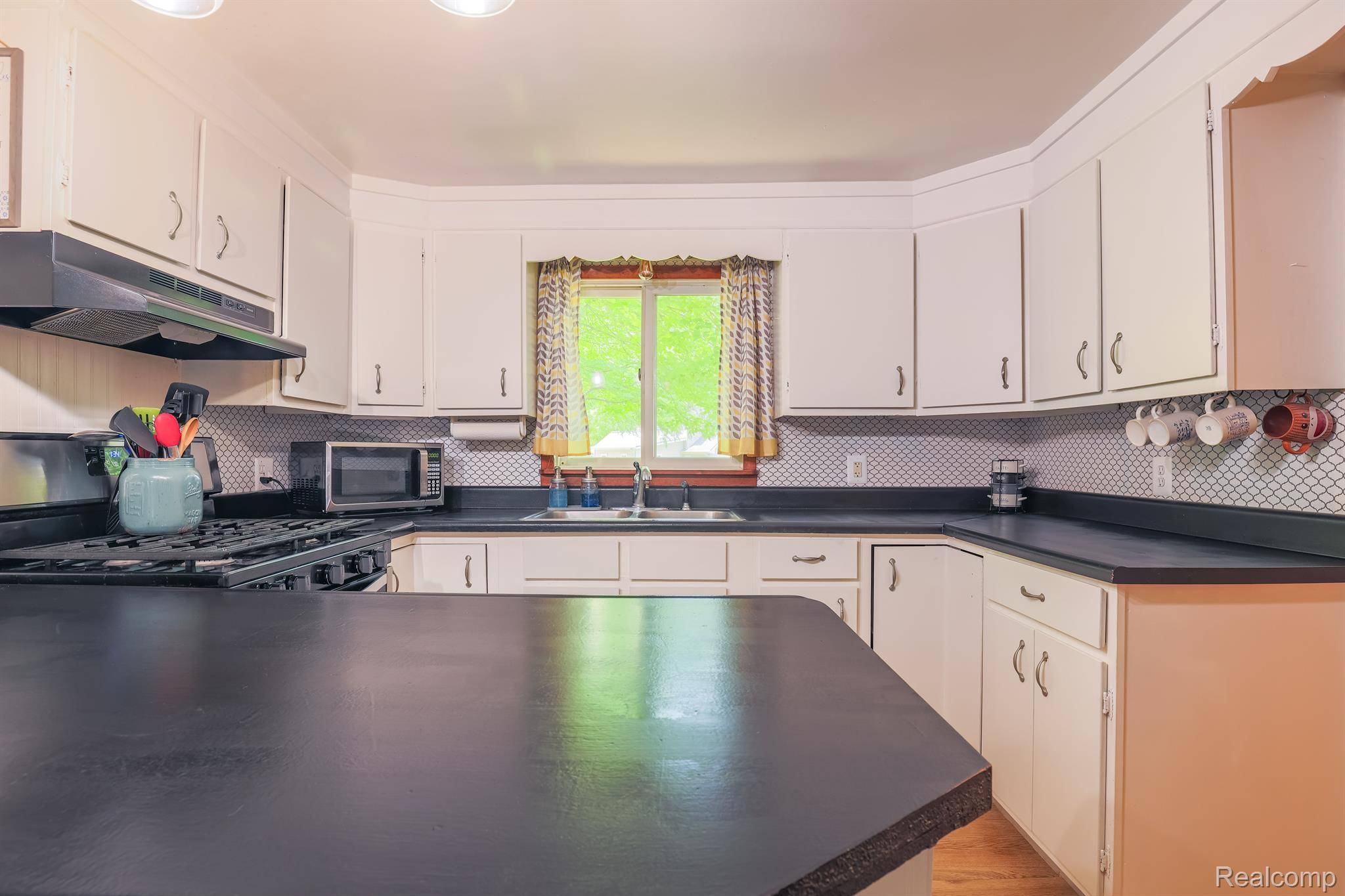 Bath, MI 48808,13544 WEBSTER RD