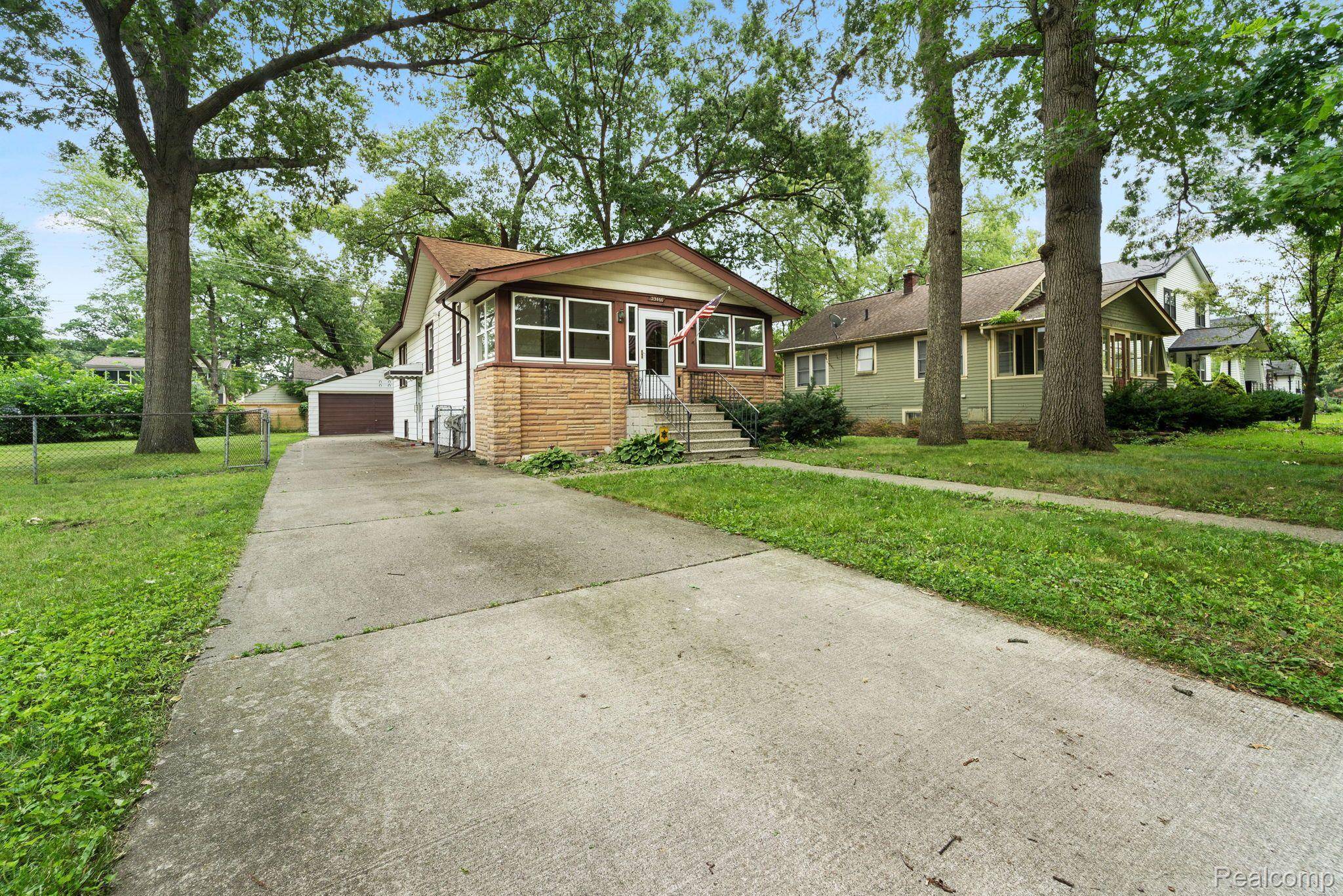 Oak Park, MI 48237,23466 Forest ST