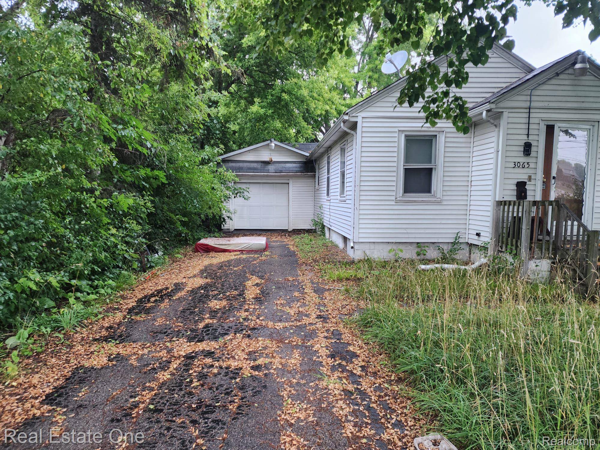 Saginaw, MI 48601,3065 E HOLLAND RD