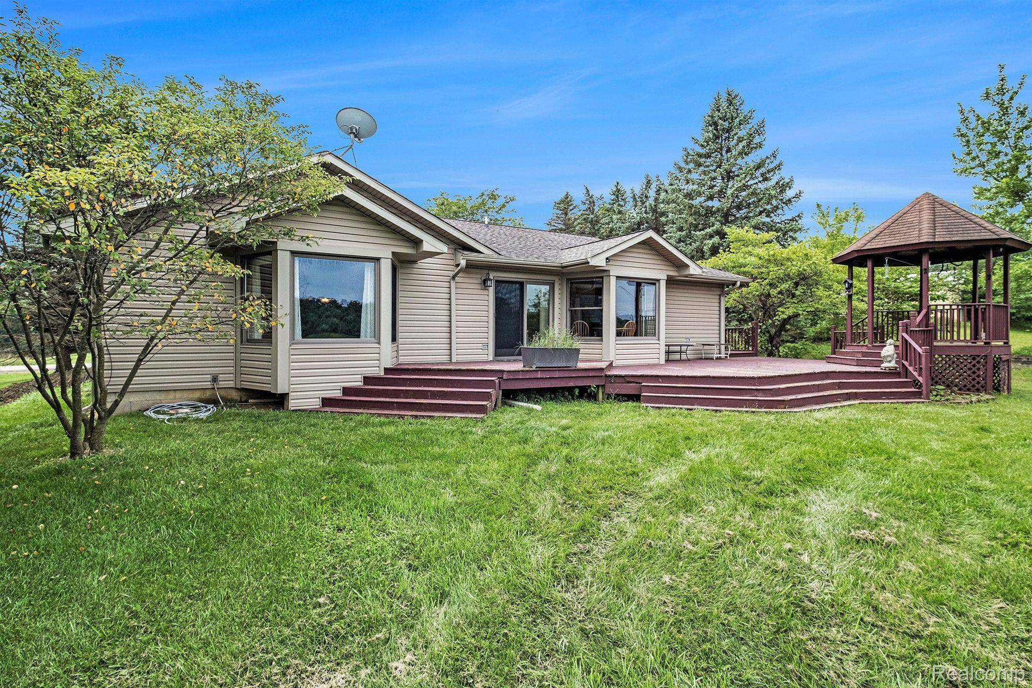 Grand Blanc, MI 48439,8307 MCCANDLISH RD