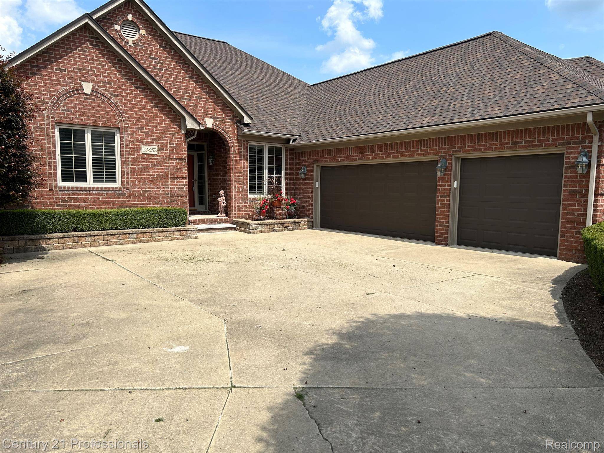 Washington, MI 48094,59852 GLACIER CREEK  CT