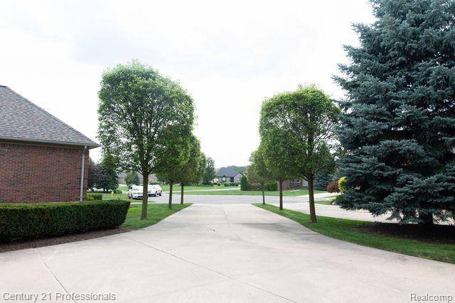 Washington, MI 48094,59852 GLACIER CREEK  CT