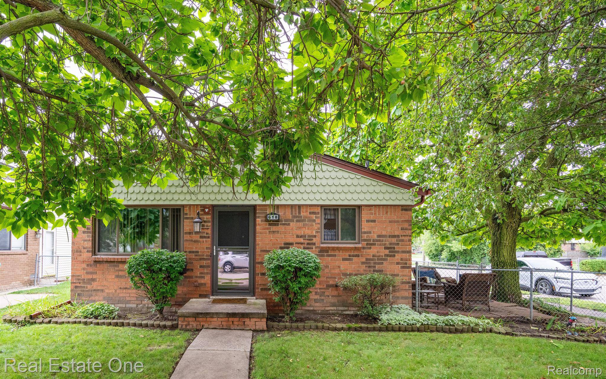 Garden City, MI 48135,618 ARCOLA ST