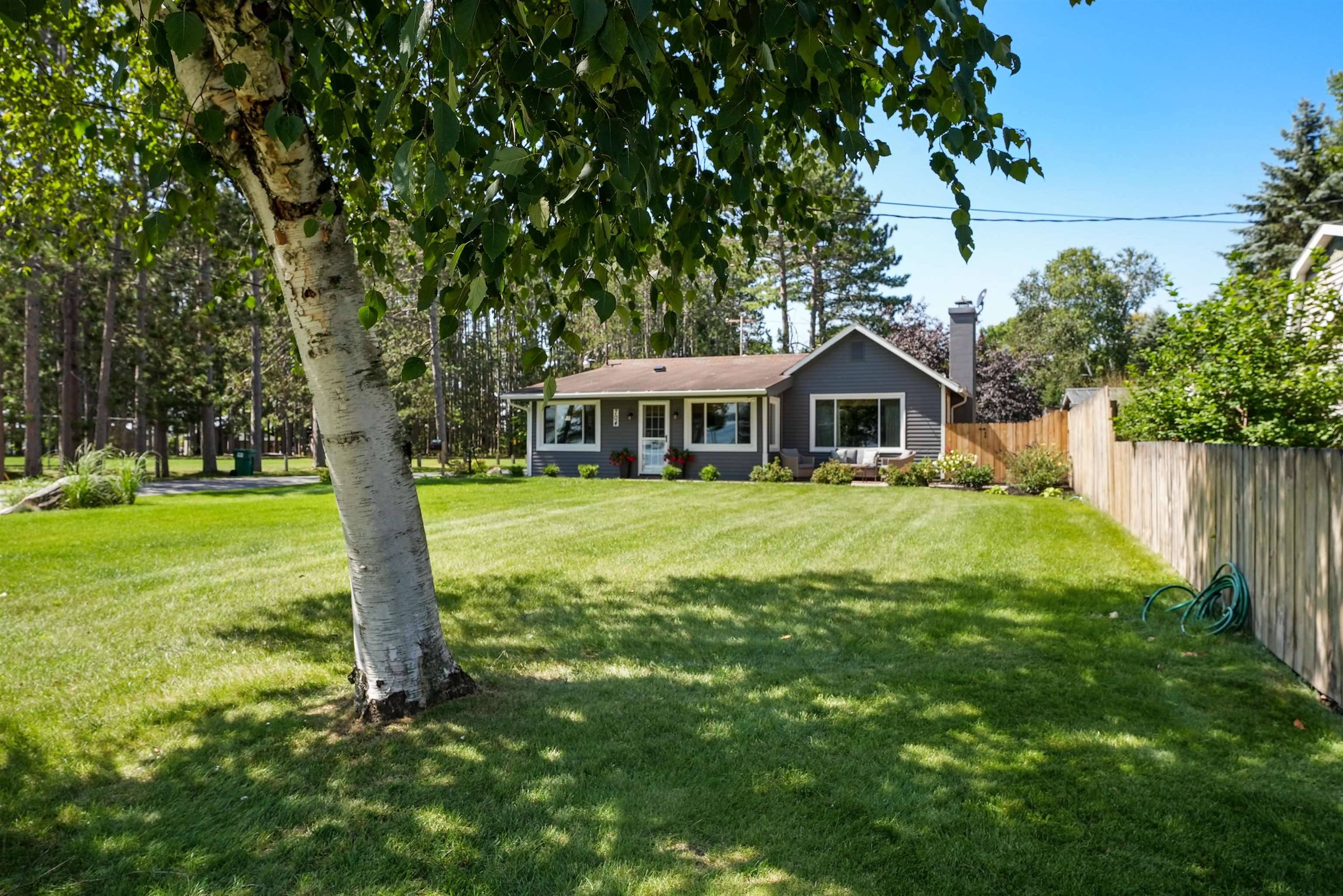 Cadillac, MI 49601,704 W Lake