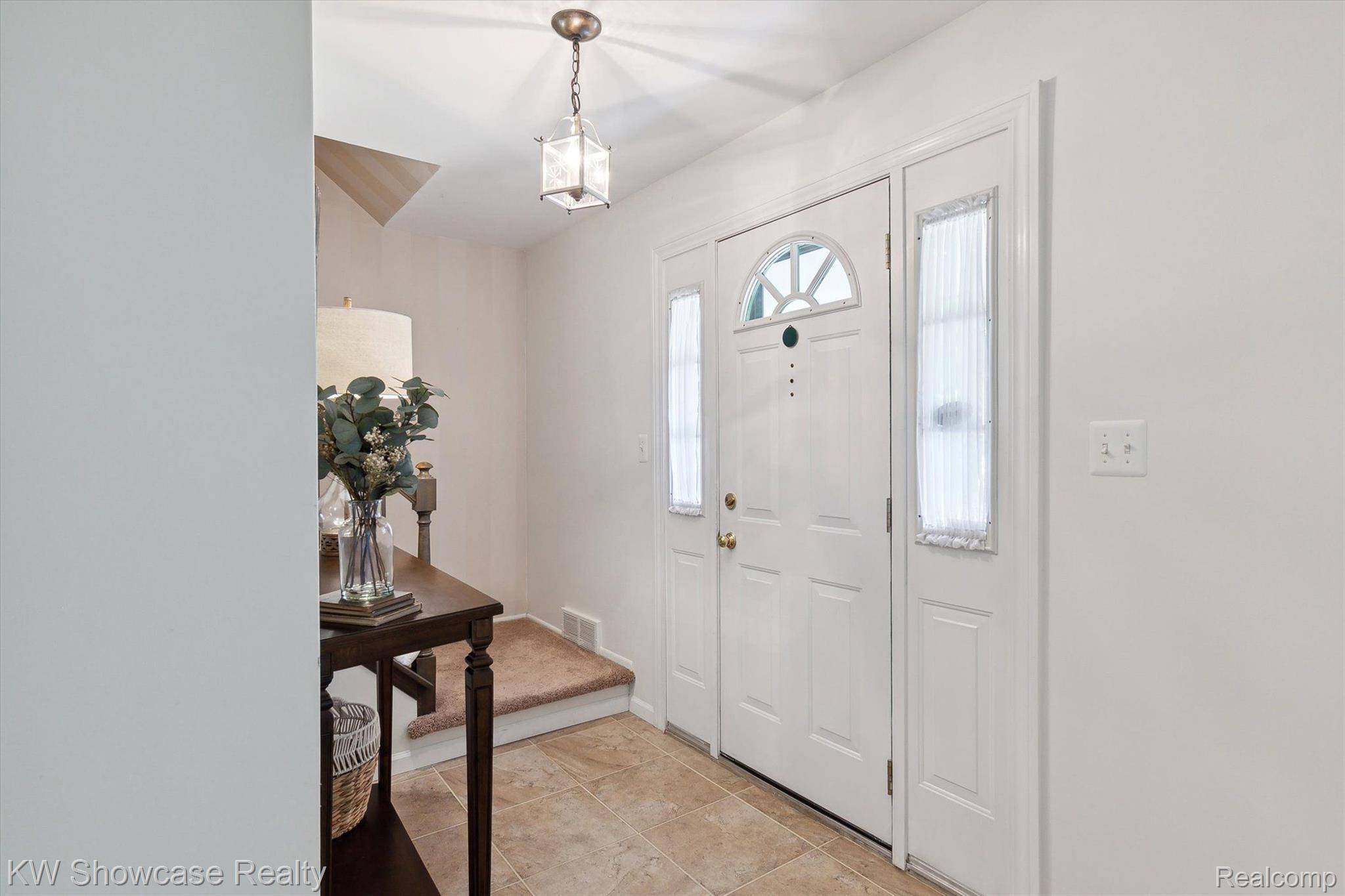 Wixom, MI 48393,1994 TEANECK CIR