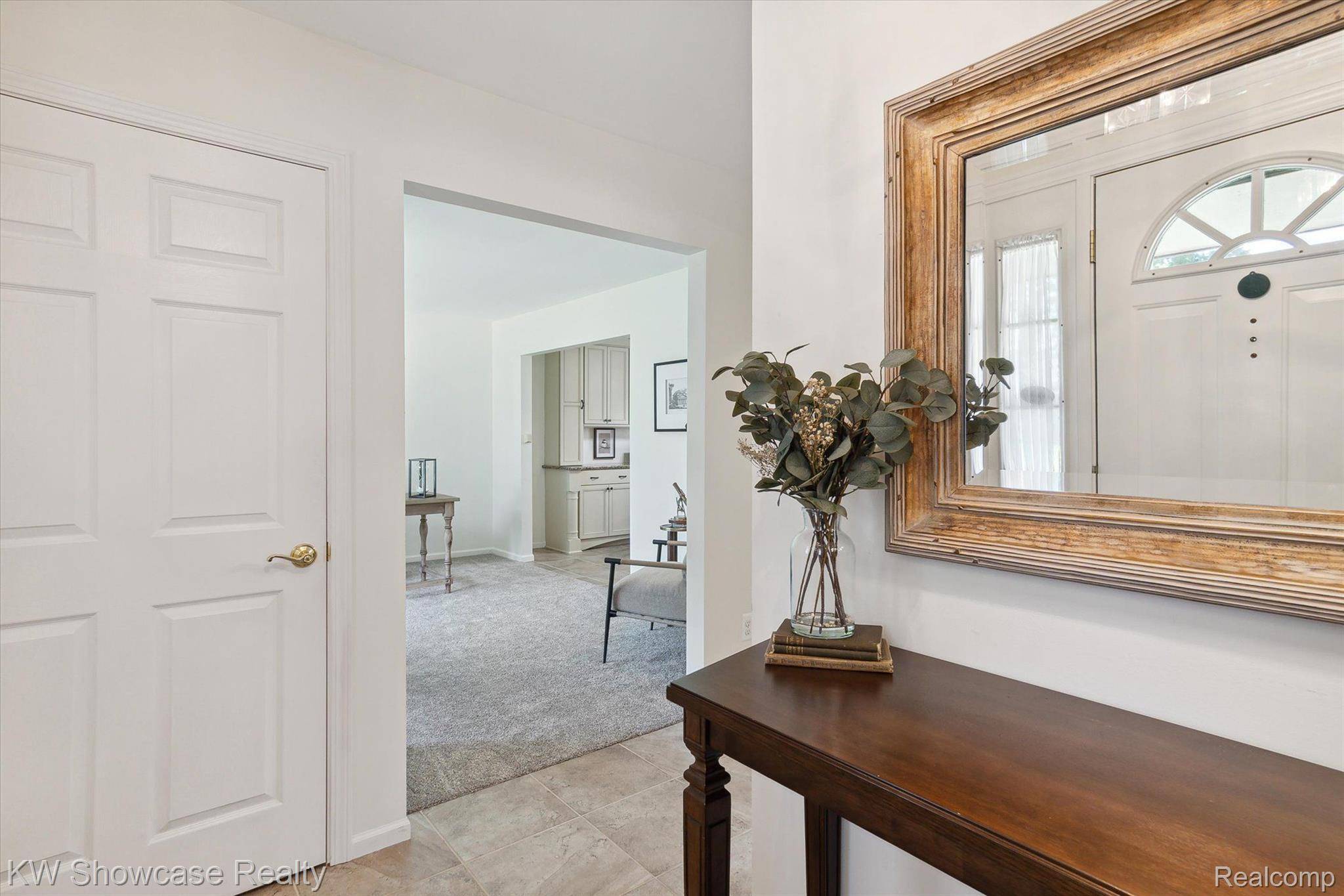 Wixom, MI 48393,1994 TEANECK CIR