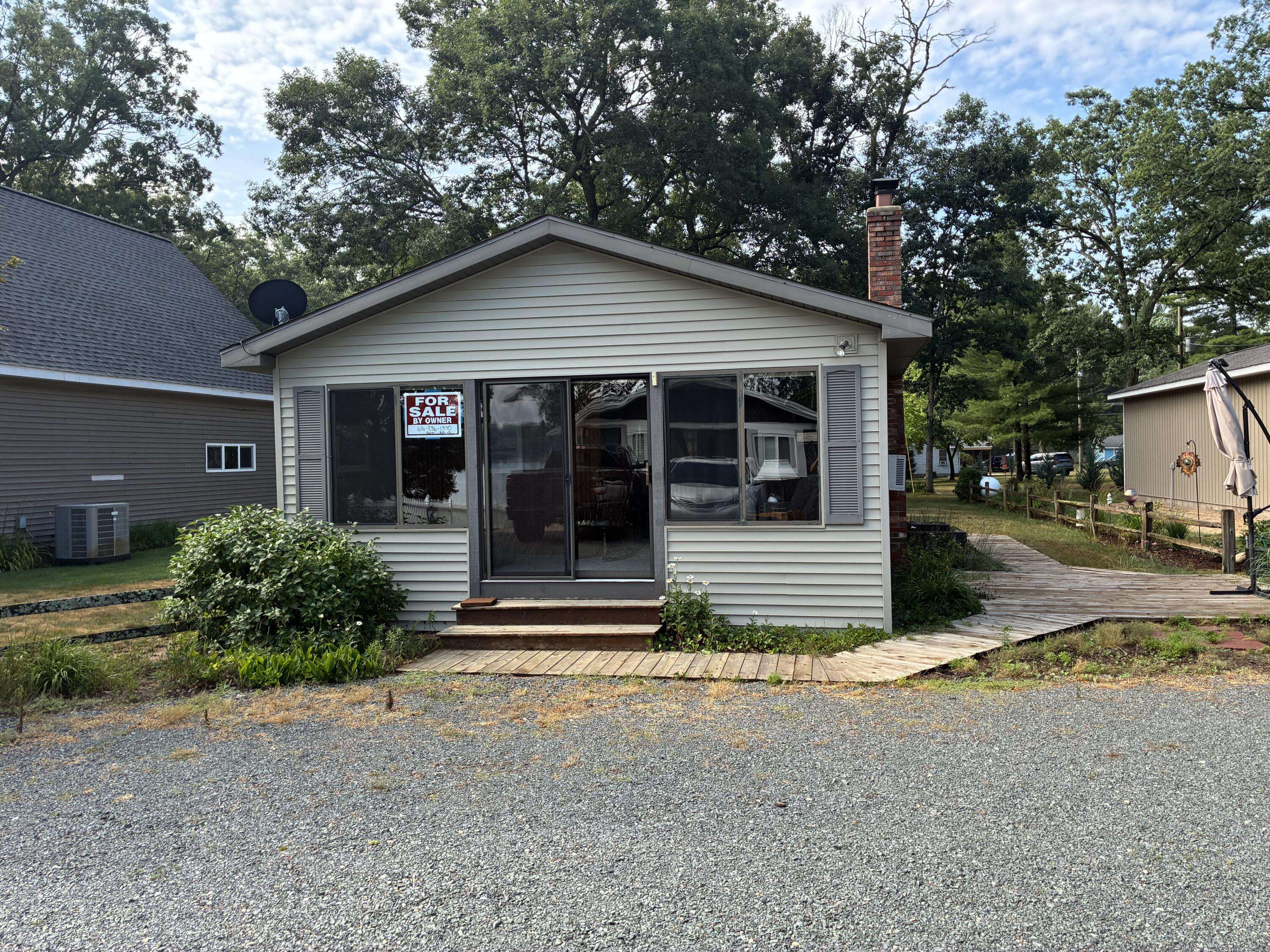 Baldwin, MI 49304,8376 W Pine Grove Beach DR