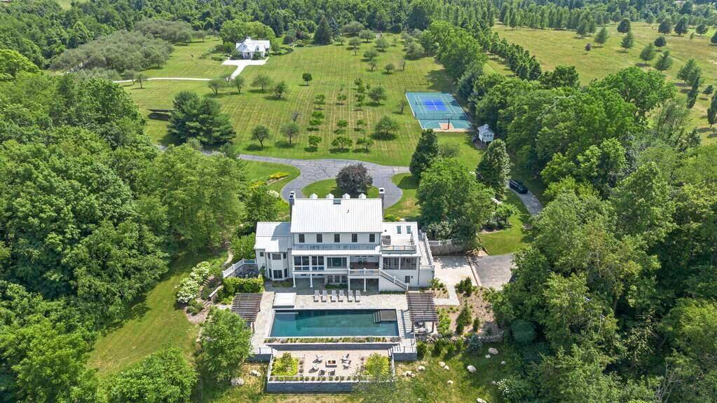 La Porte, IN 46350,10268 N Manna LN