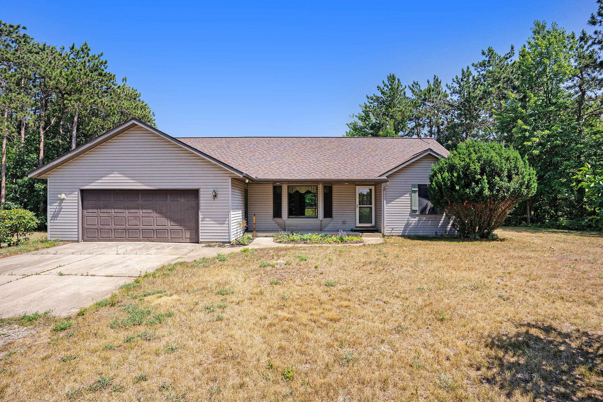 West Olive, MI 49460,6060 152nd AVE