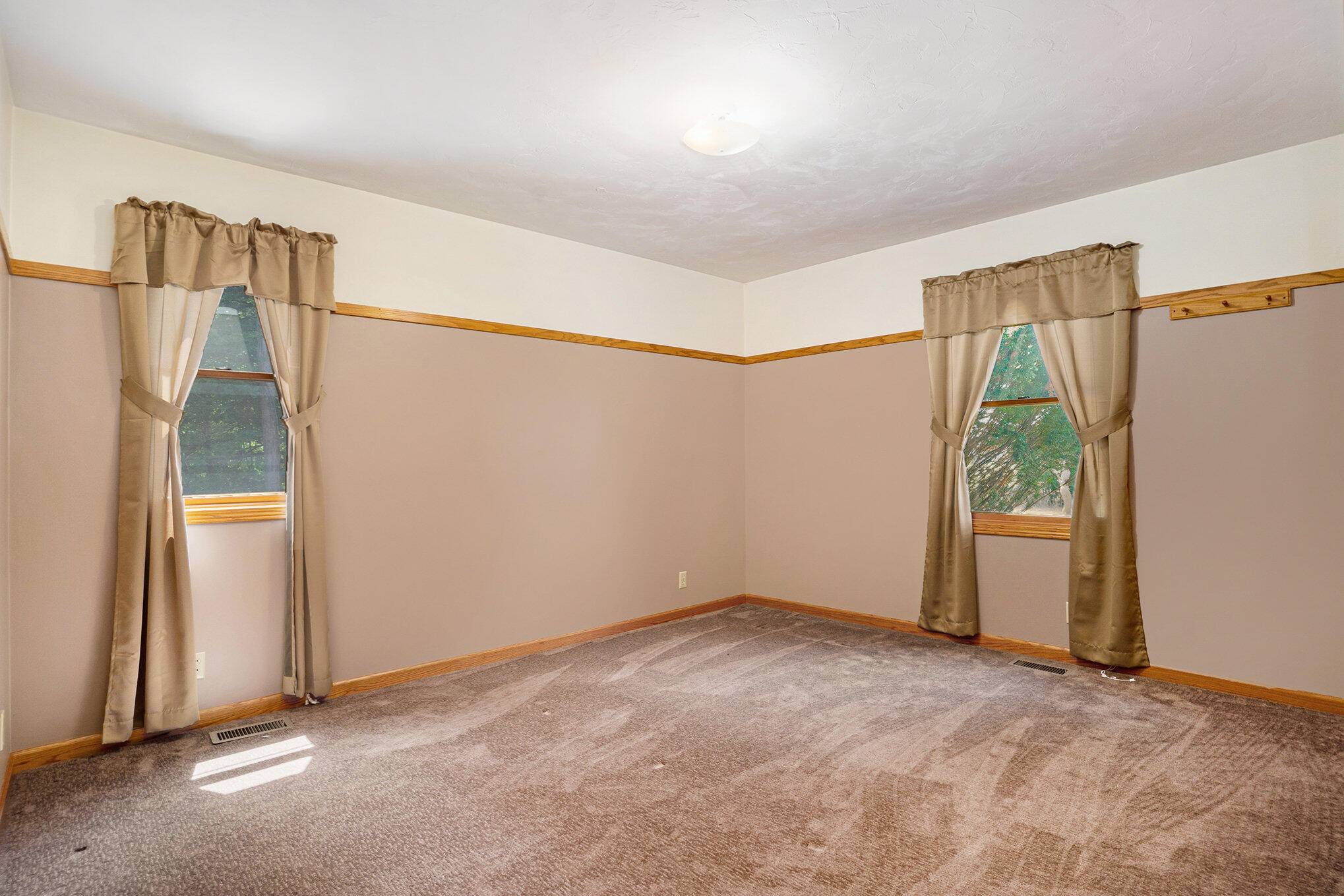 West Olive, MI 49460,6060 152nd AVE