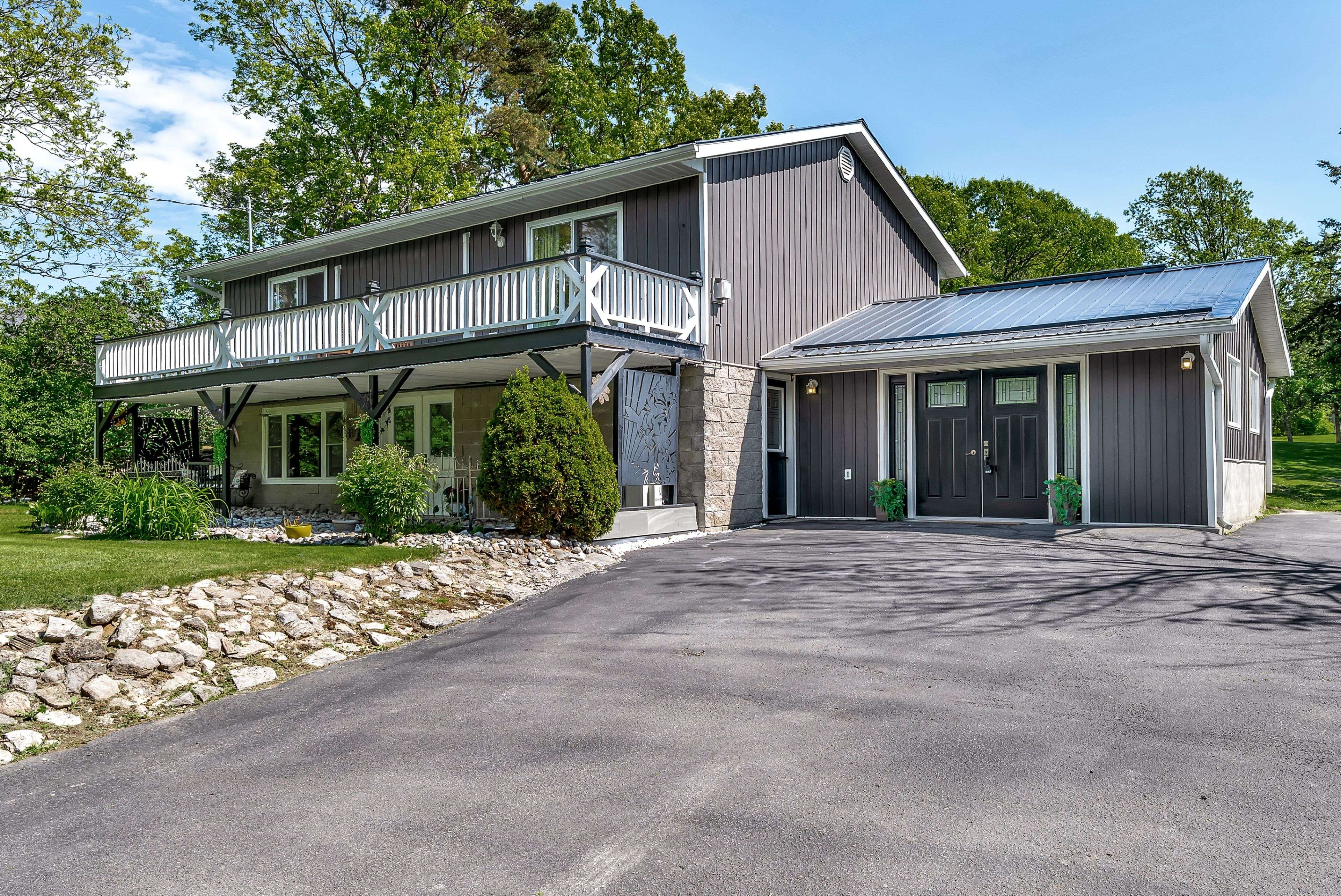 Prince Edward County, ON K0K 2T0,11807 LOYALIST Pkwy