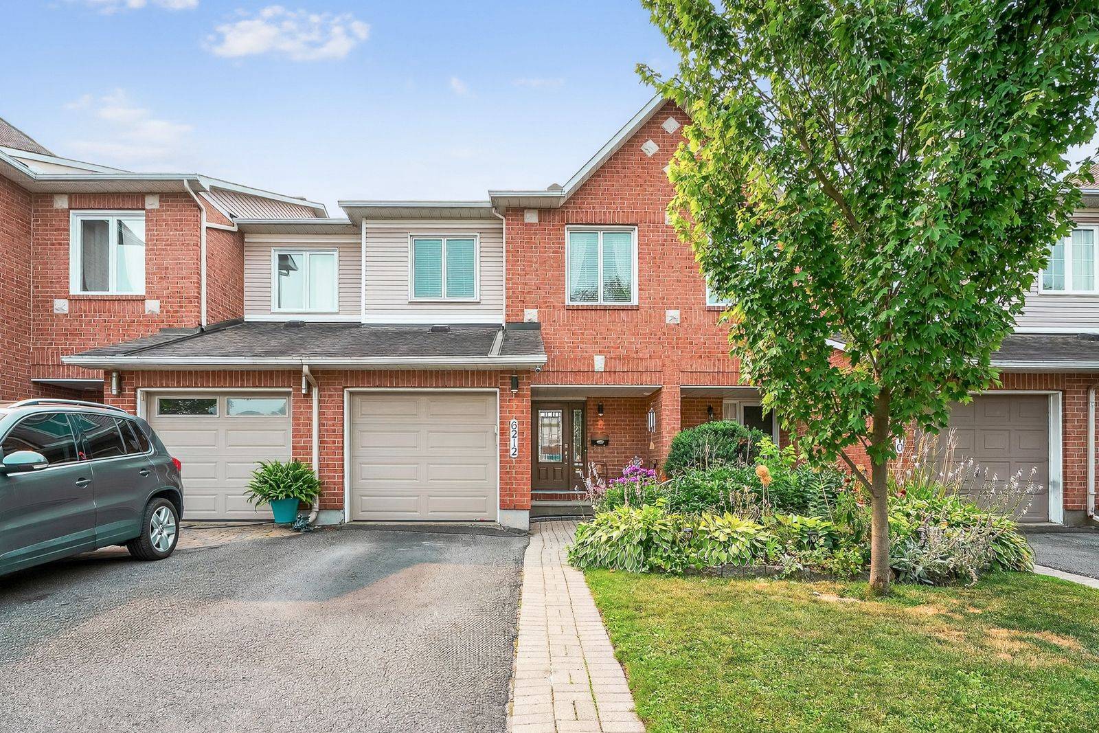 Orleans - Convent Glen And Area, ON K1C 7L6,6212 Arbourwood DR